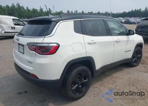 2019 Jeep Compass Latitude 4X4 from USA, damaged, VIN 3C4NJDBB5KT656449